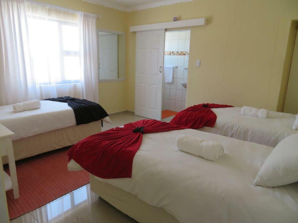Timo'S Guesthouse Accommodation Lüderitz Dış mekan fotoğraf